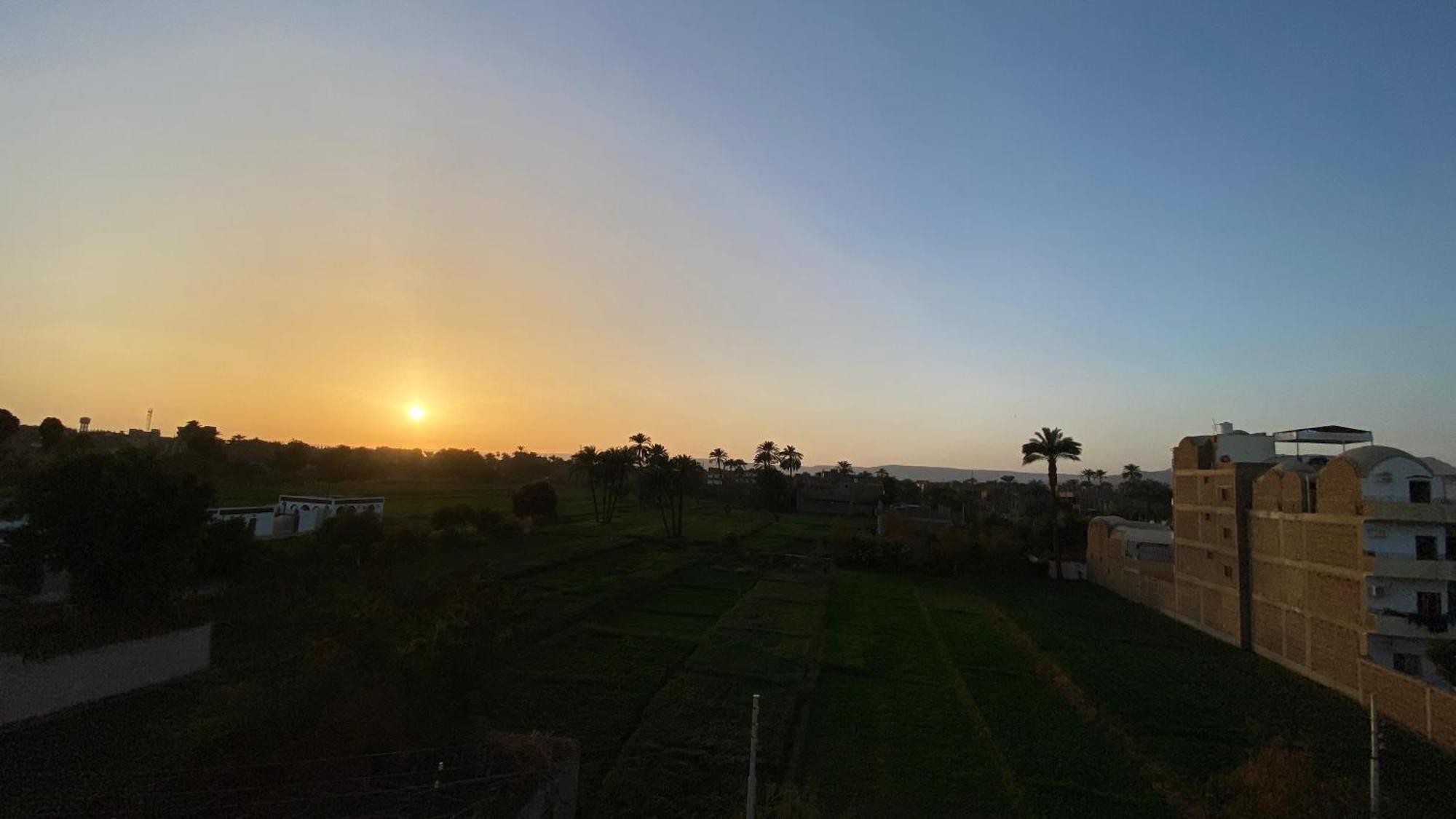 Villa Sun Wing - Guest House Luxor Esterno foto