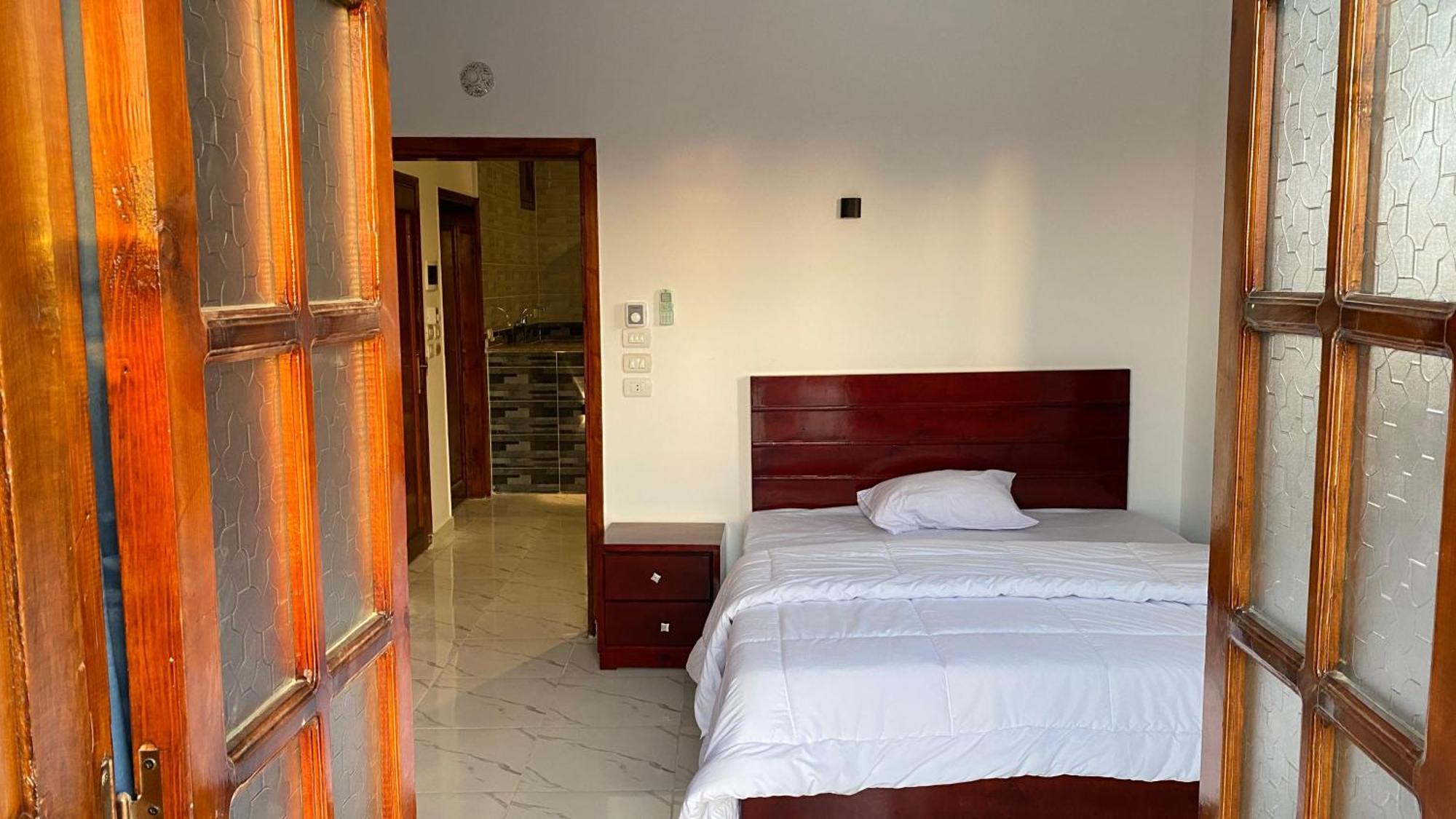 Villa Sun Wing - Guest House Luxor Esterno foto